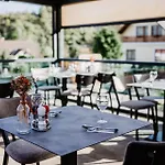 Bed & Breakfast Kakukk Vendéglő Panzió 4*