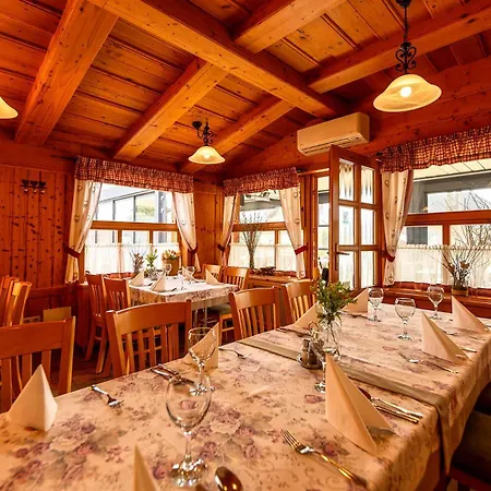 Kakukk Vendeglo Panzio Bed & Breakfast