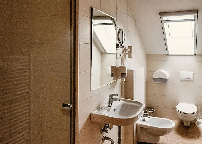 Kakukk Vendéglő Panzió 4*