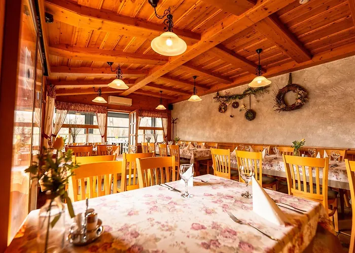 Kakukk Vendeglo Panzio Frühstückspension 4*
