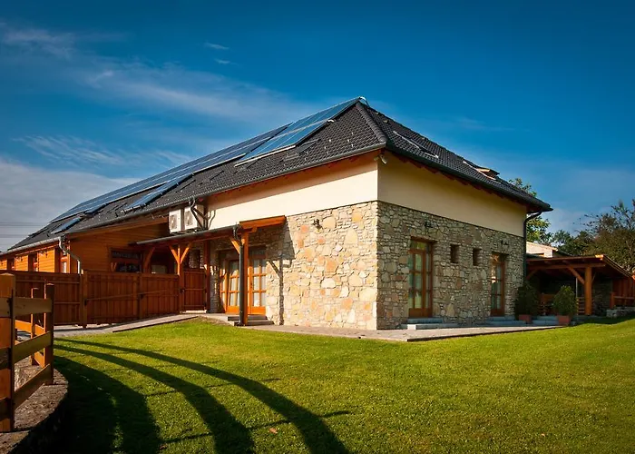 Bed and Breakfast Kakukk Vendeglo Panzio 4*